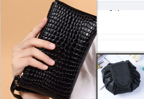 Portafoglio Donna in PU Effetto Coccodrillo 19×11 cm con Zip.