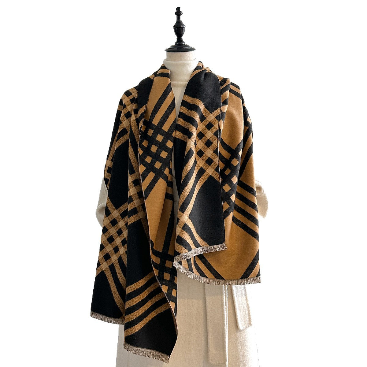 Sciarpa Invernale Donna Imitazione Cashmere con Nappe