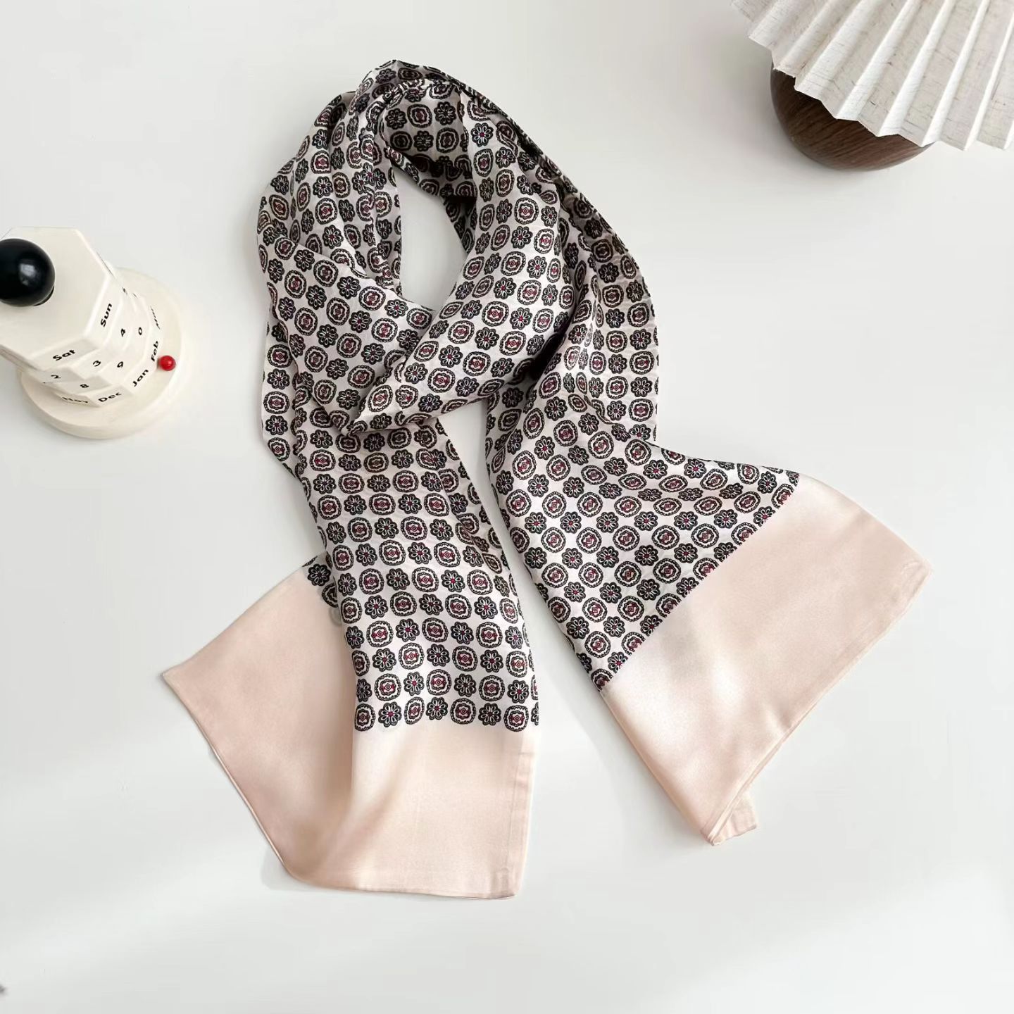 Sciarpa Uomo Primavera-Estate in Seta Stampata con Bordo in Raso